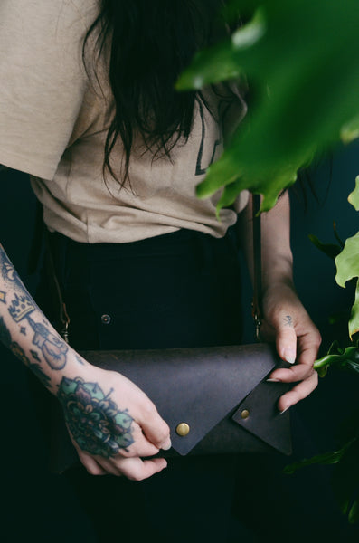 The Vendue Classic Clutch